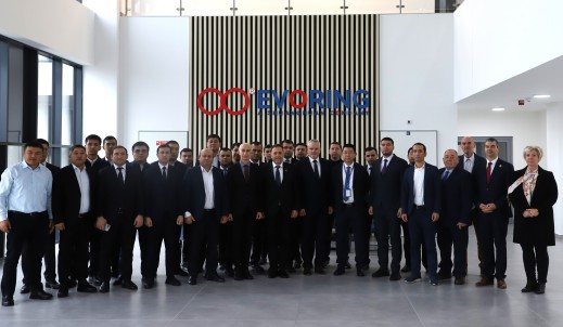 乌兹别克斯坦商务代表团莅临9170金沙传动匈牙利子公司EVORING考察交流